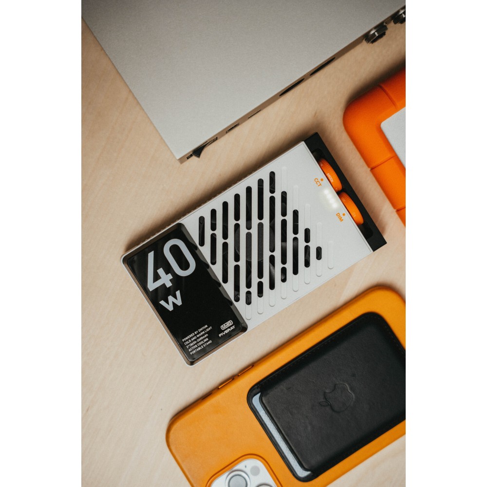 Осветитель светодиодный Zhiyun FIVERAY M40