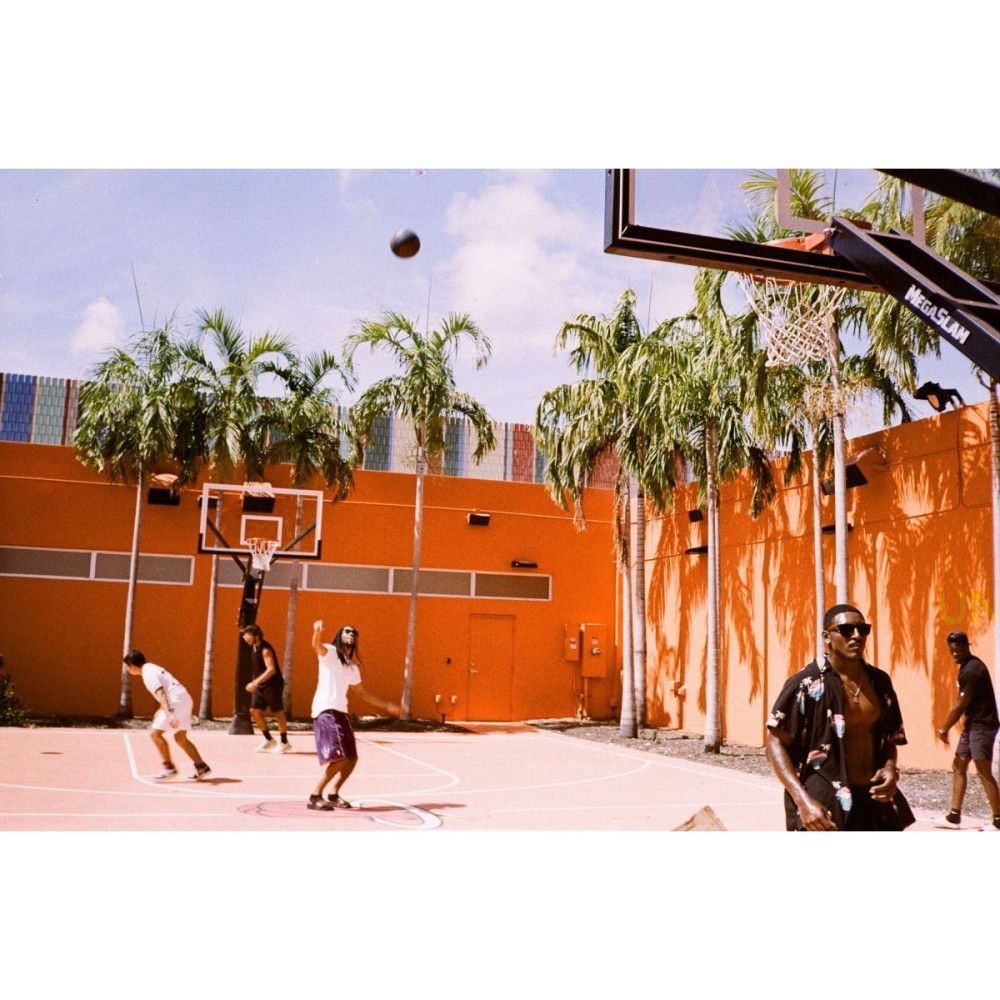 Фотопленка Lomography 2021 LomoChrome Metropolis 35 mm ISO 100–400, 36 кадров, 1 шт