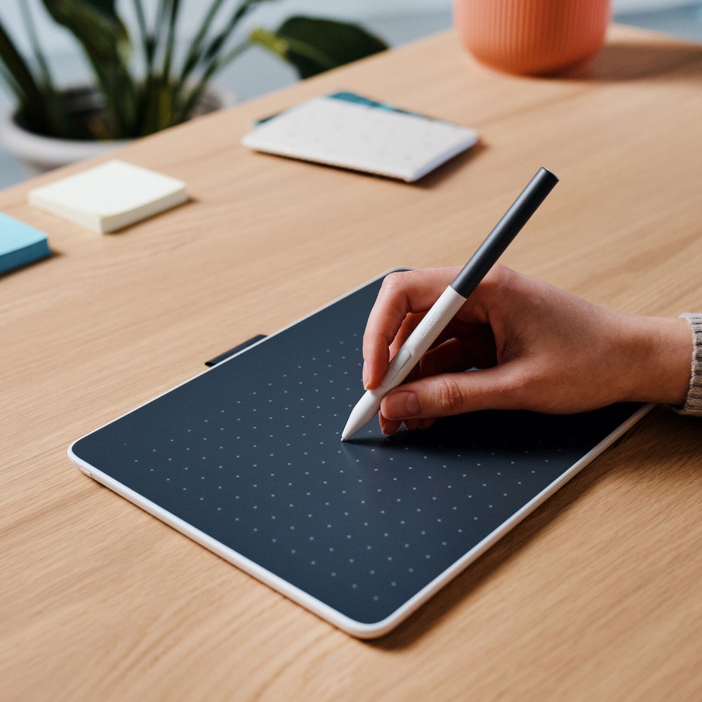 Графический планшет One by Wacom Pen Tablet Small
