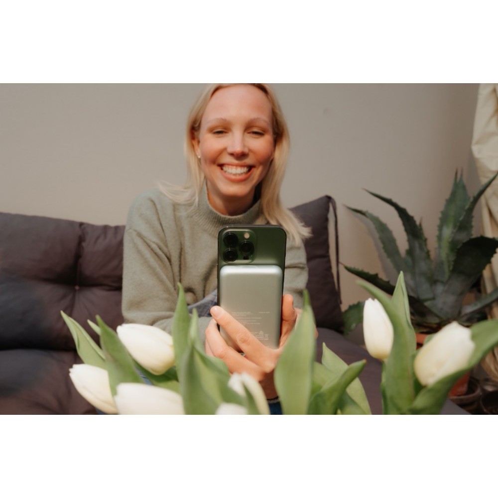 Портативный аккумулятор Verbatim Charge‘n’Go Power Bank 5000 мАч с беспроводной зарядкой, зелёный