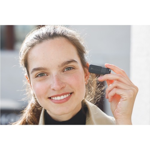 Флеш-накопитель Verbatim PinStripe USB 2.0 64GB