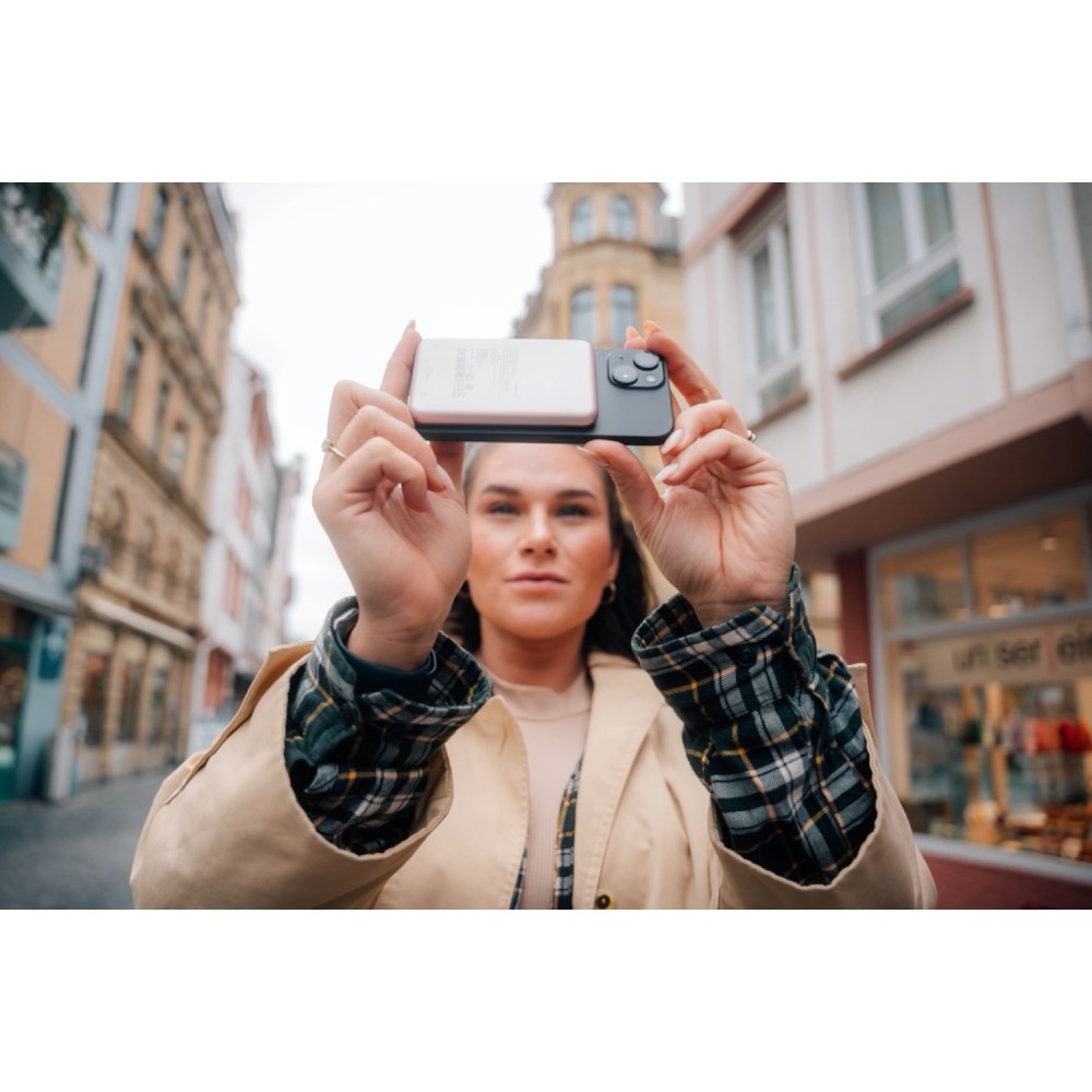 Портативный аккумулятор Verbatim Charge‘n’Go Power Bank 10000 мАч с беспроводной зарядкой, розовый