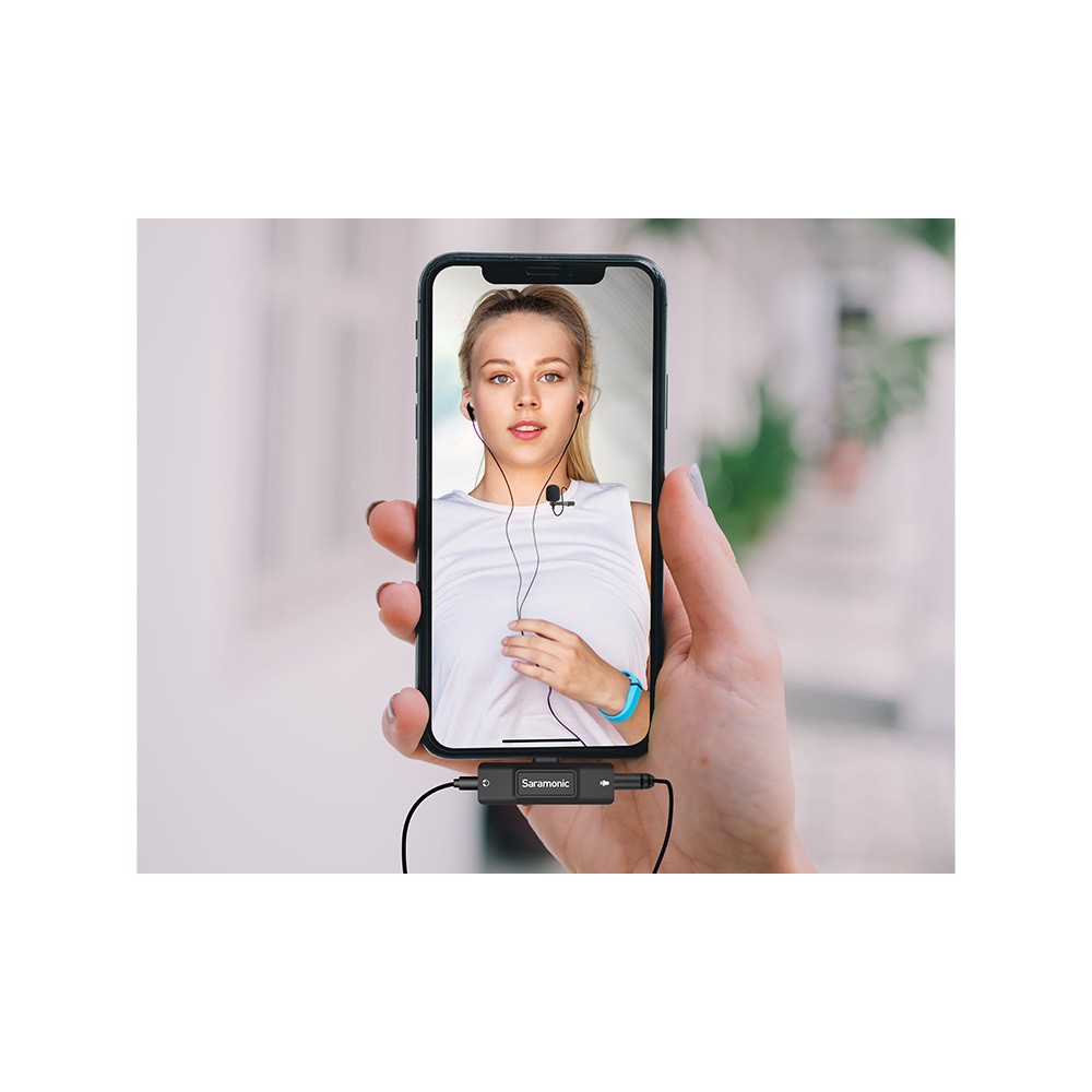 Аудиоинтрефейс Saramonic SR-EA2D Lightning для микрофона и наушников 3,5 мм