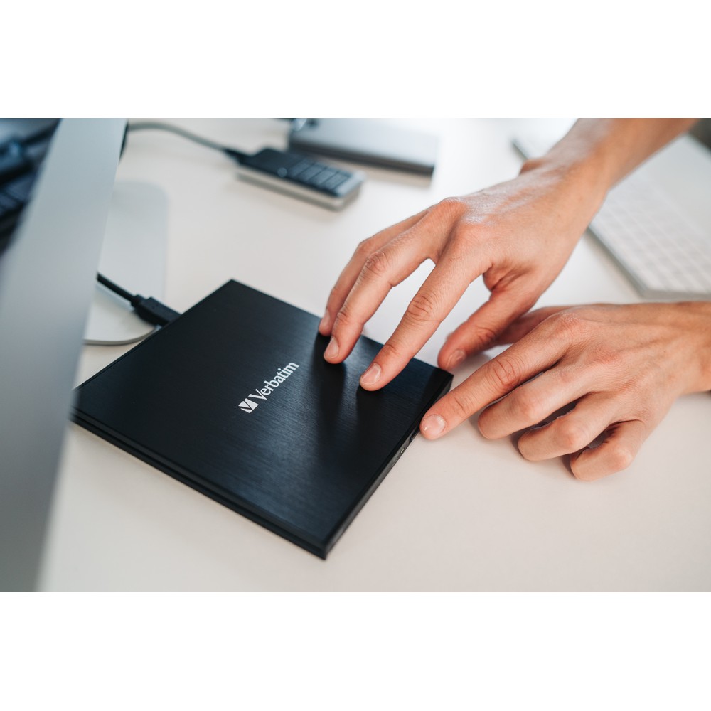 Привод внешний Verbatim Slimeline CD/DVD Writer USB 2.0 с адаптером на Type-C