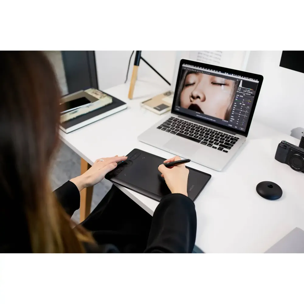 Графический планшет Wacom Intuos Pro Small