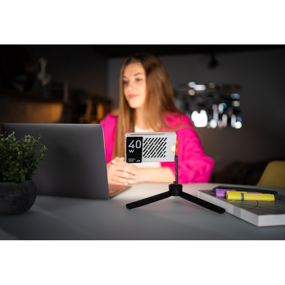 Осветитель светодиодный Zhiyun FIVERAY M40