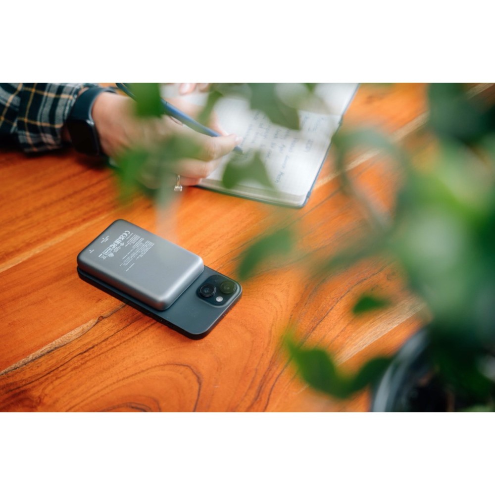 Портативный аккумулятор Verbatim Charge‘n’Go Power Bank 10000 мАч с беспроводной зарядкой, серый